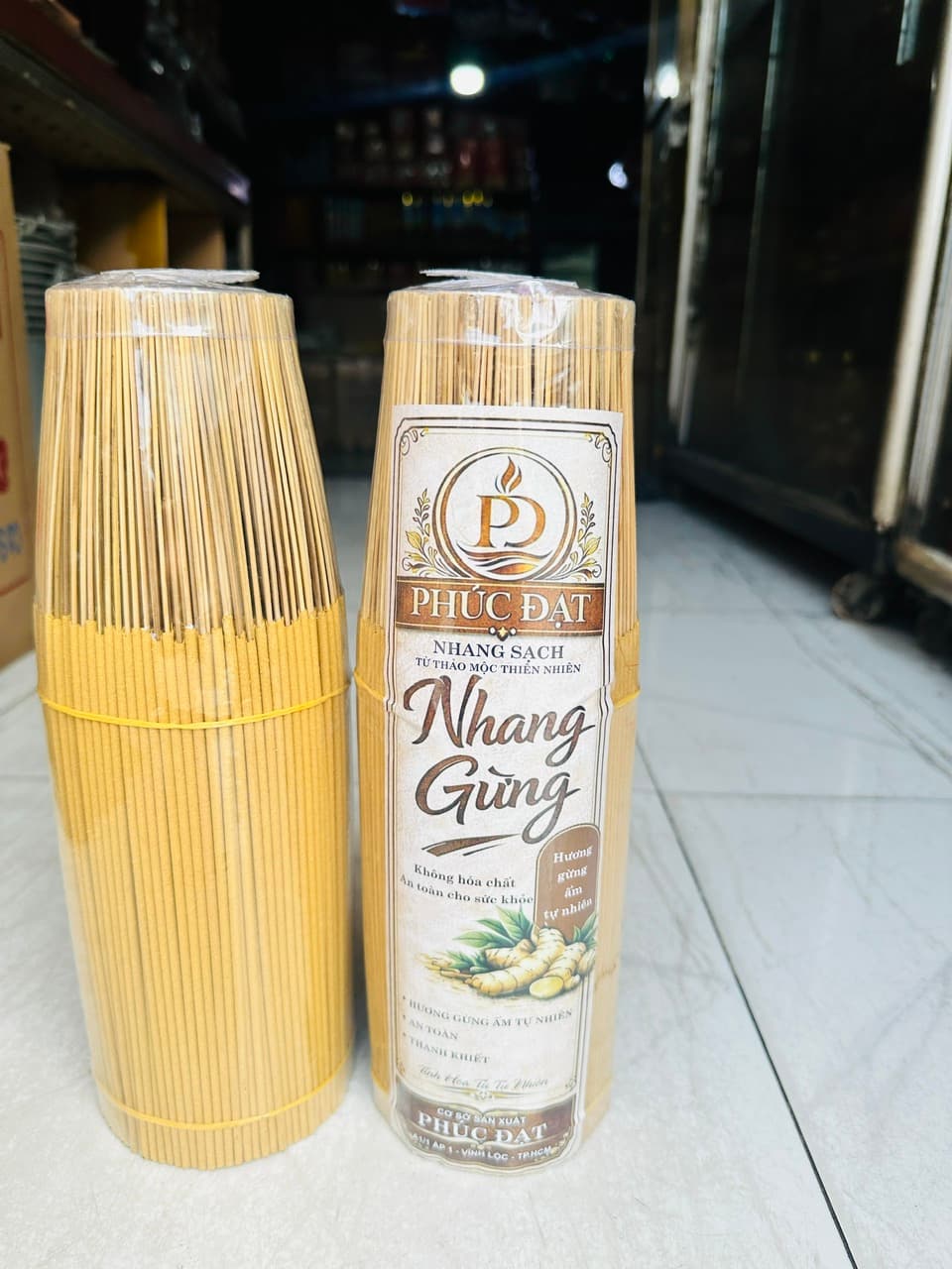 Nhang gừng, thơm ấm nhẹ, không hóa chất, ít tàn ít khói.